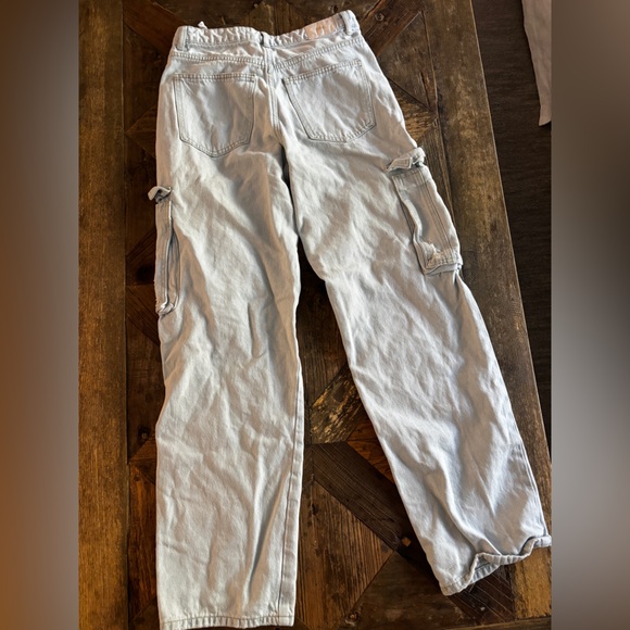 Zara cargo light washed jeans size 2 (slightly oversized fit) - Picture 3 of 3